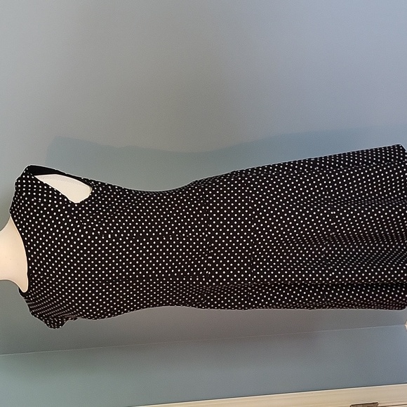 Dress - Picture 4 of 5